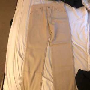 Selling wrangler western jeans size 32-32 only worn once brand new